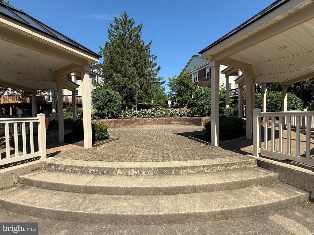 5832 Apsley House Court - Photo 32