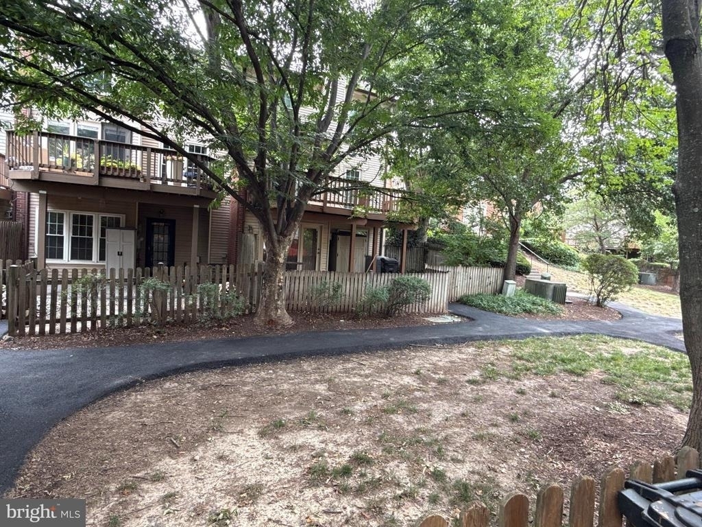 5832 Apsley House Court - Photo 28