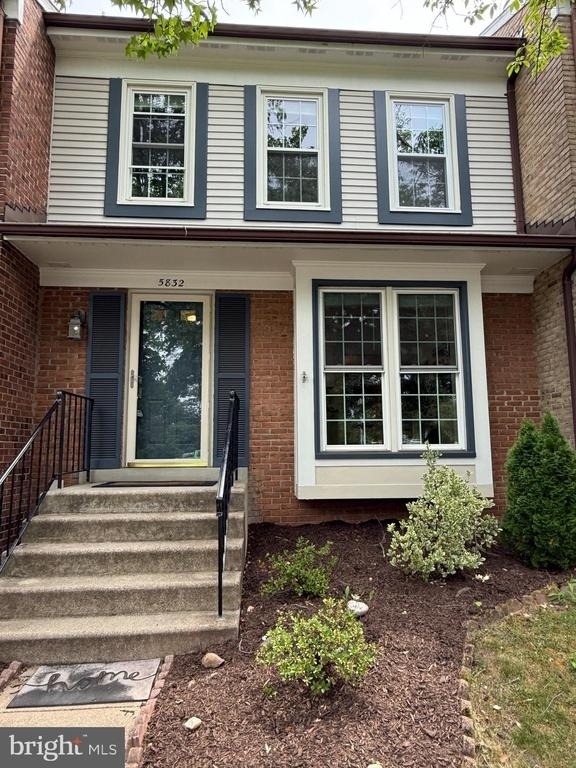 5832 Apsley House Court - Photo 40