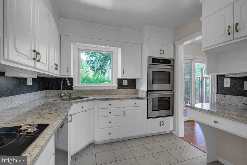8905 Valley Forge Drive - Photo 26