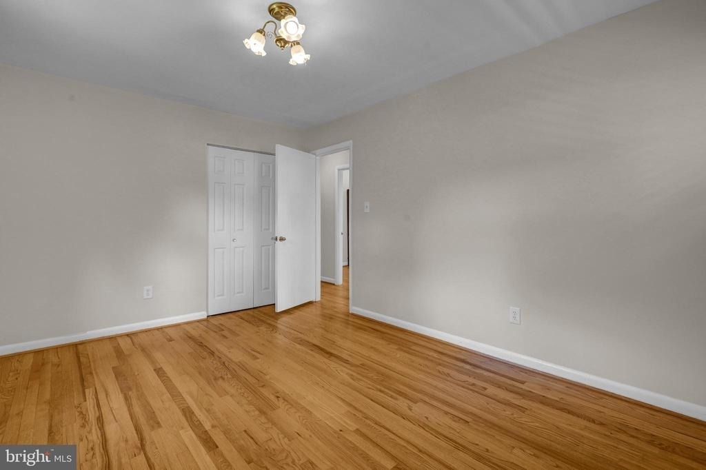 8905 Valley Forge Drive - Photo 15