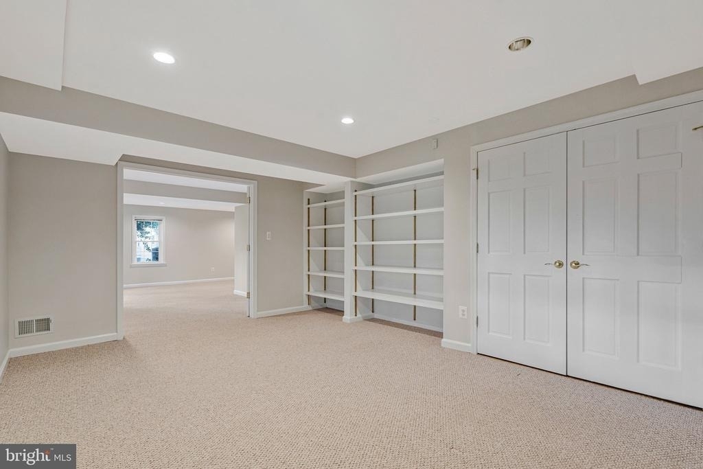 1215 Delta Glen Court - Photo 54