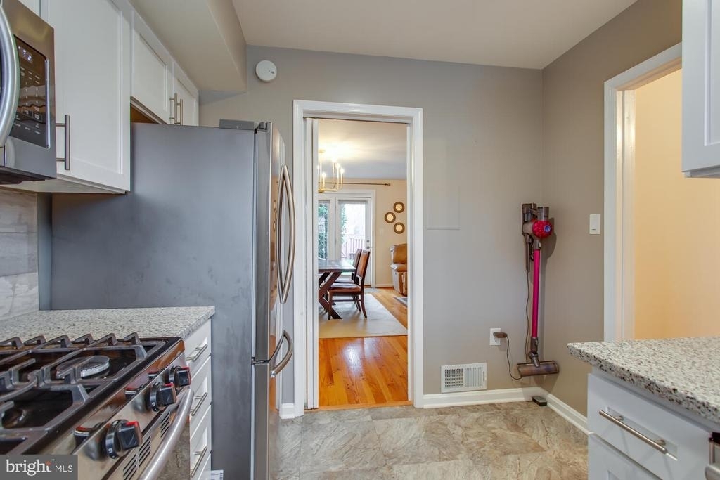 6063 Hardwick Place - Photo 6
