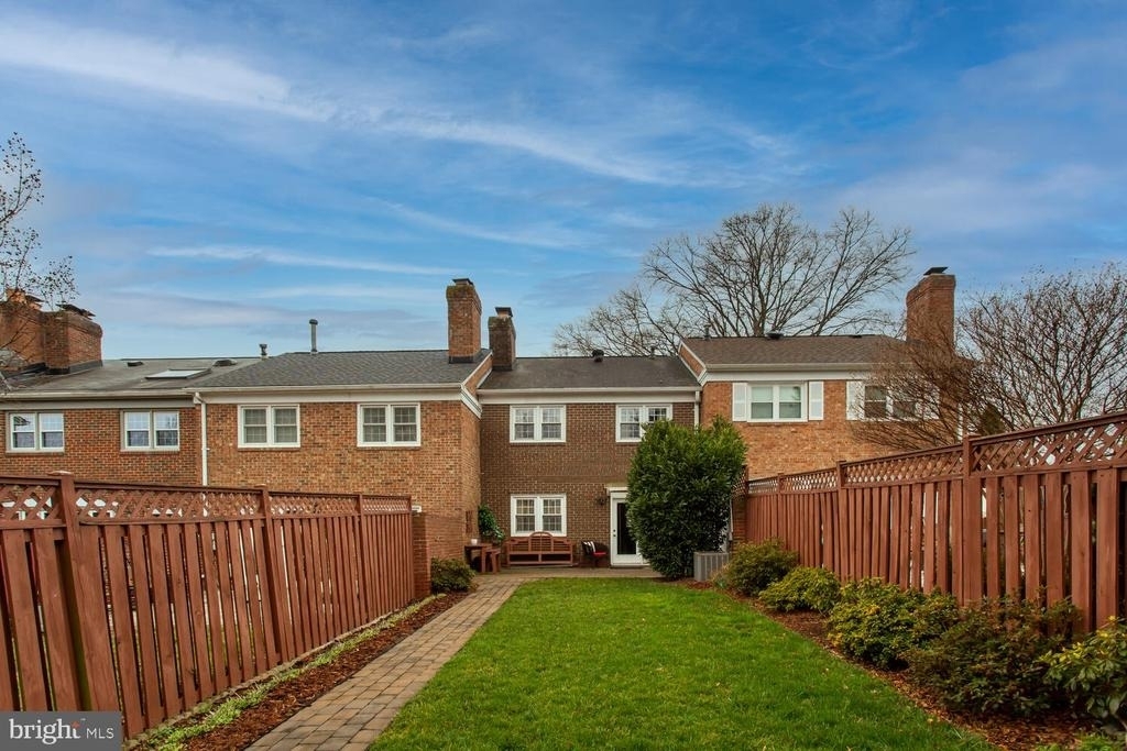 6063 Hardwick Place - Photo 44