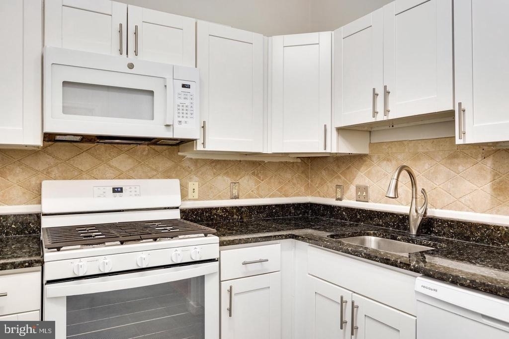 1645 International Drive - Photo 8