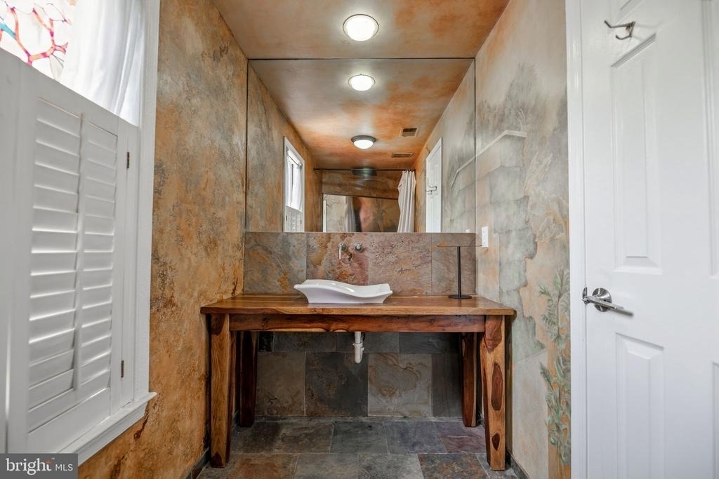 7317 Castleberg Court - Photo 19