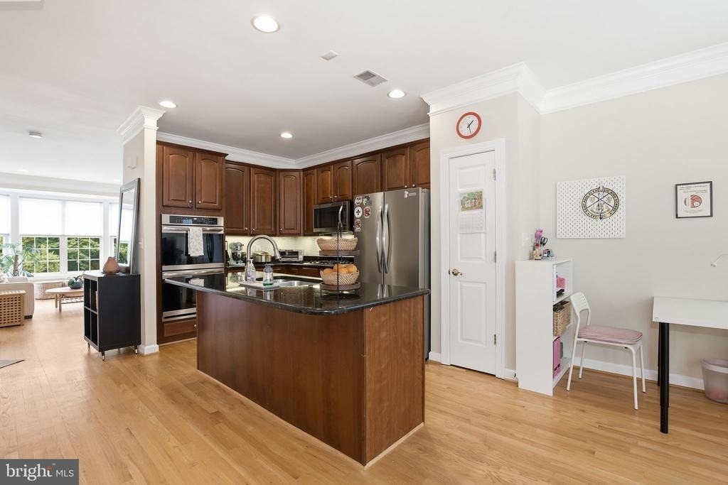 3826 Elmwood Towne Way - Photo 8