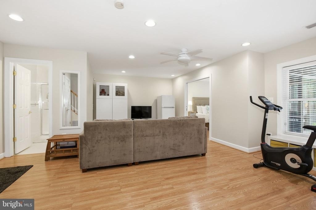 3826 Elmwood Towne Way - Photo 18