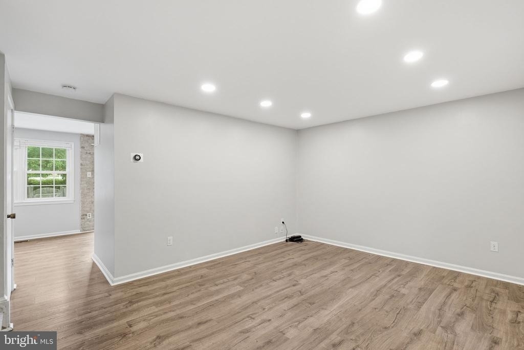 9018 Jersey Drive - Photo 4