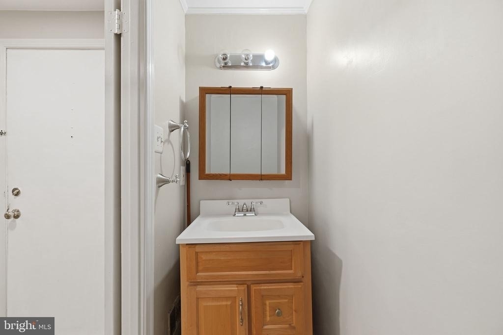 9018 Jersey Drive - Photo 18