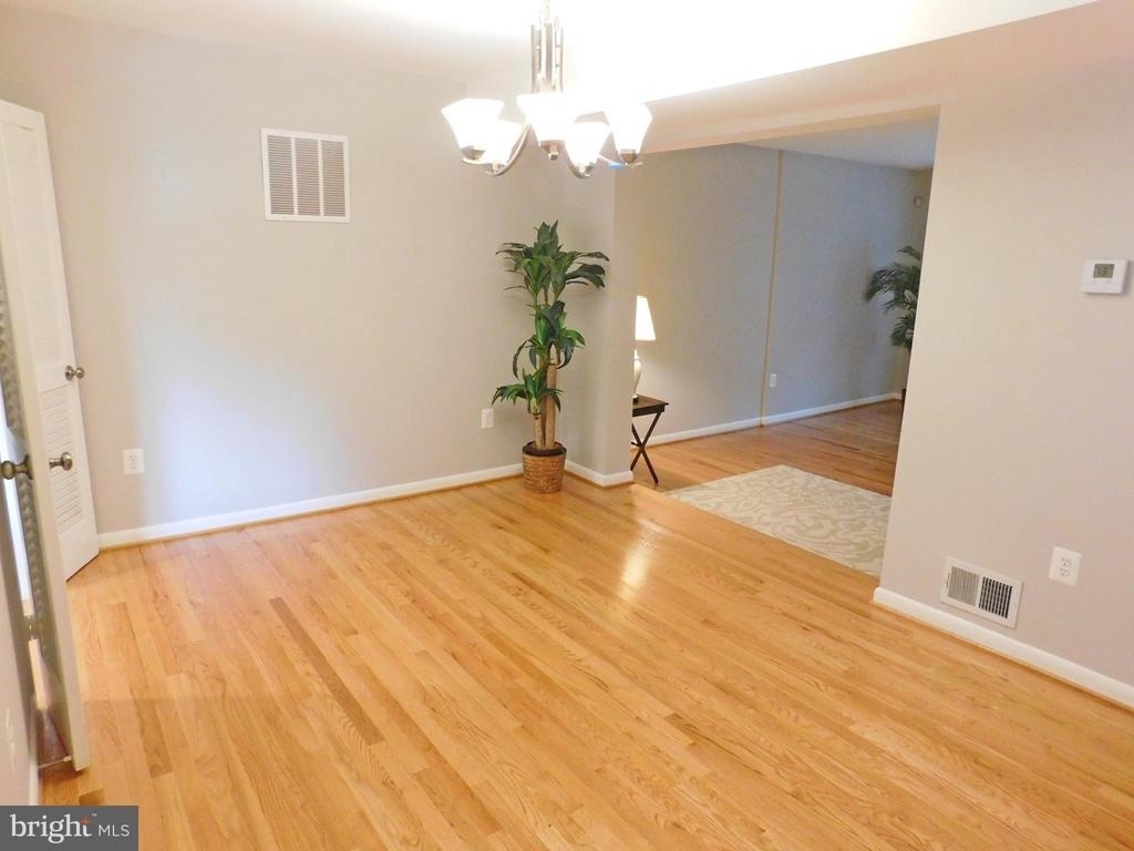 10315 Cherry View Court - Photo 2