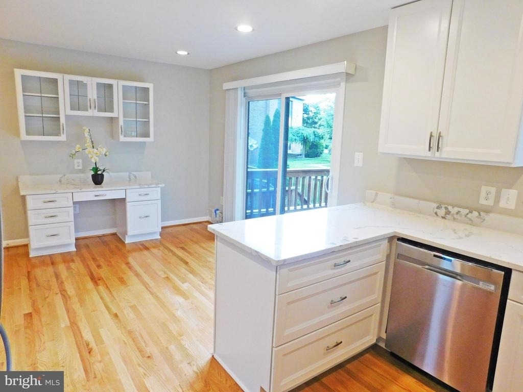 10315 Cherry View Court - Photo 5