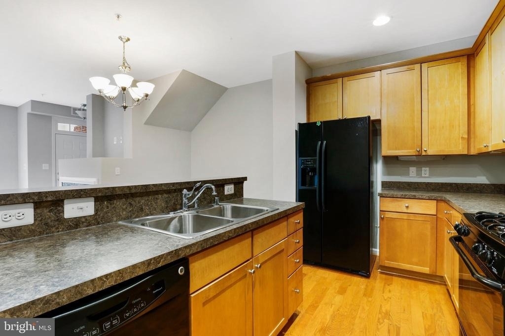 4455 Beacon Grove Circle - Photo 4