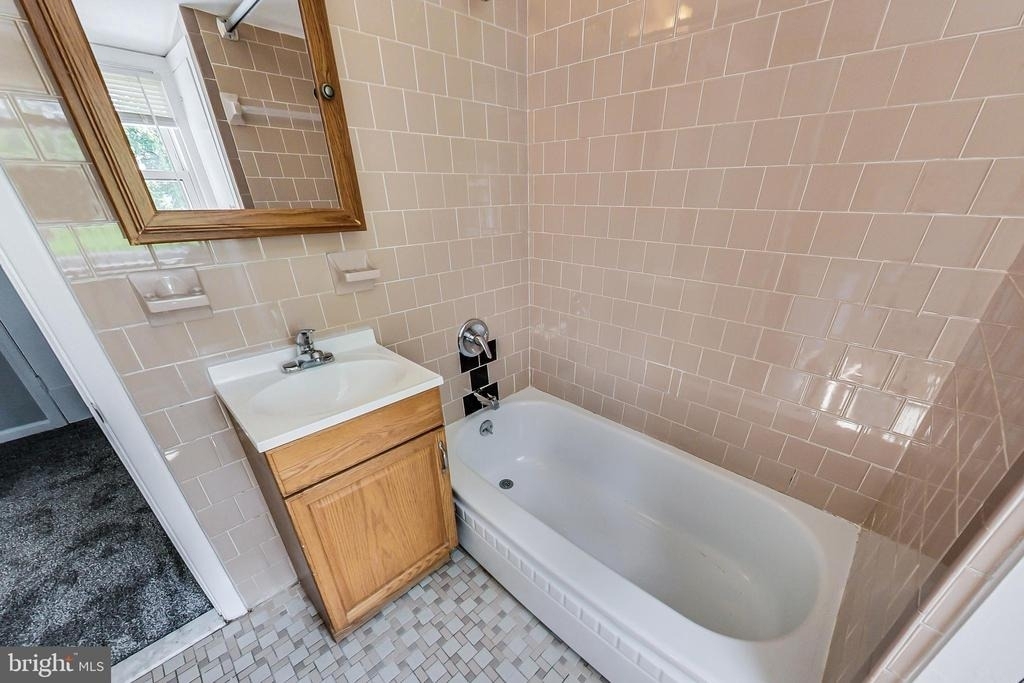 6641 Barrett Road - Photo 25