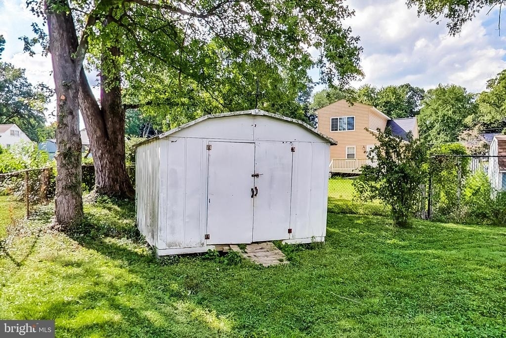 6641 Barrett Road - Photo 44