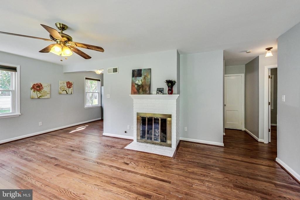 6641 Barrett Road - Photo 3