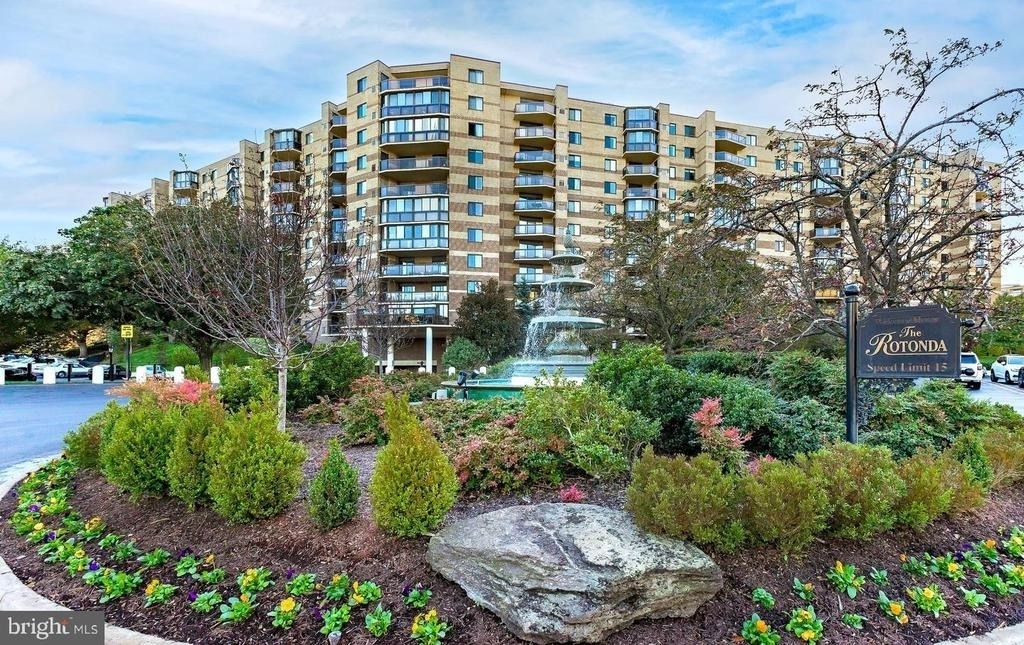 8350 Greensboro Drive - Photo 42
