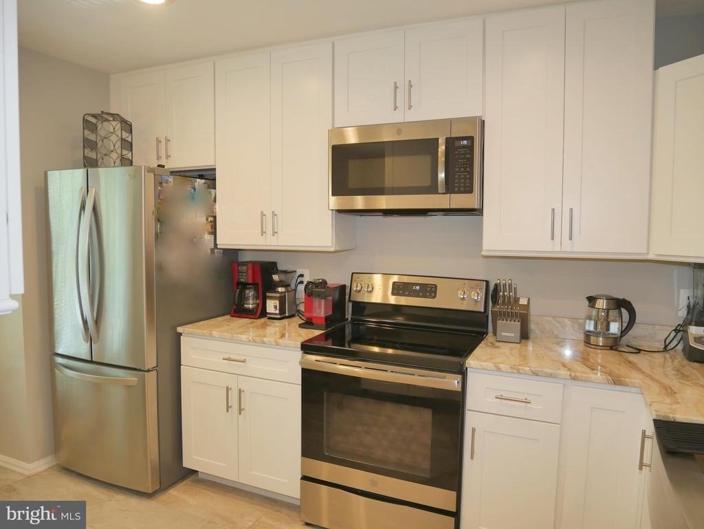 2774 Grovemore Lane - Photo 3