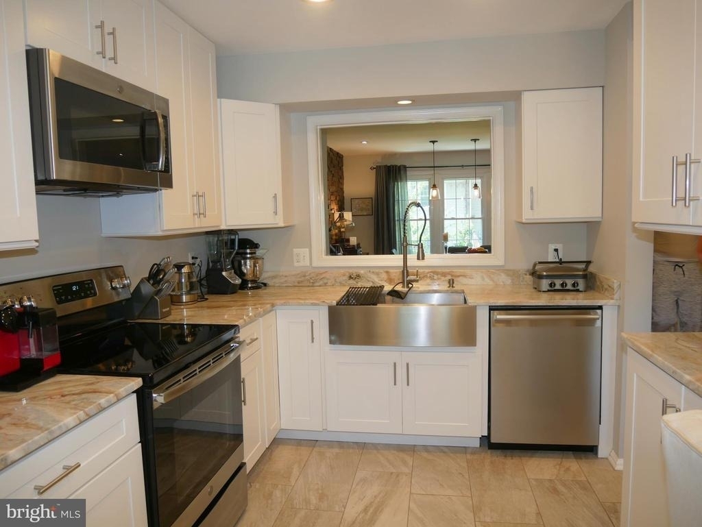 2774 Grovemore Lane - Photo 4