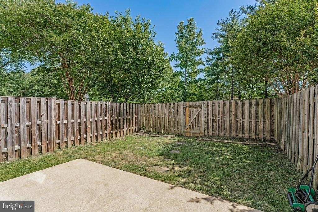 7059 Kings Manor Dr - Photo 25