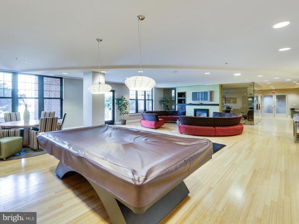 444 W Broad Street - Photo 20