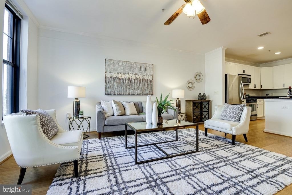 444 W Broad Street - Photo 1