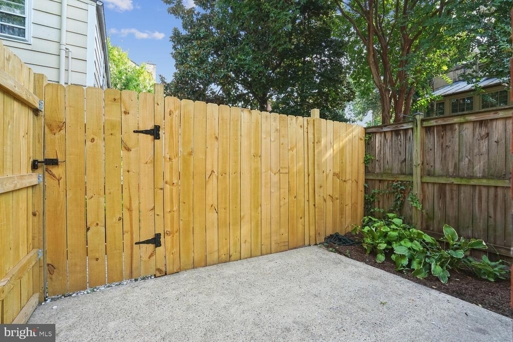1121 Prince Street - Photo 18