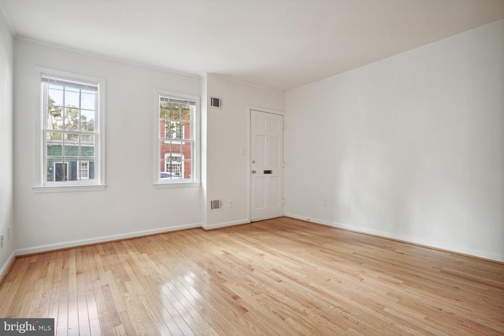 1121 Prince Street - Photo 3