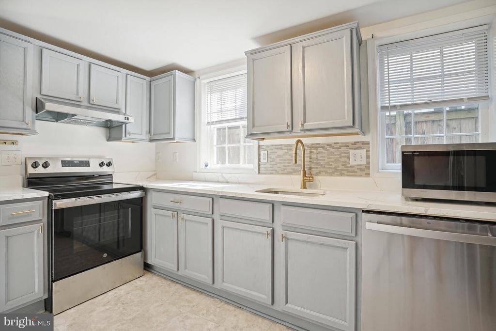 1121 Prince Street - Photo 9