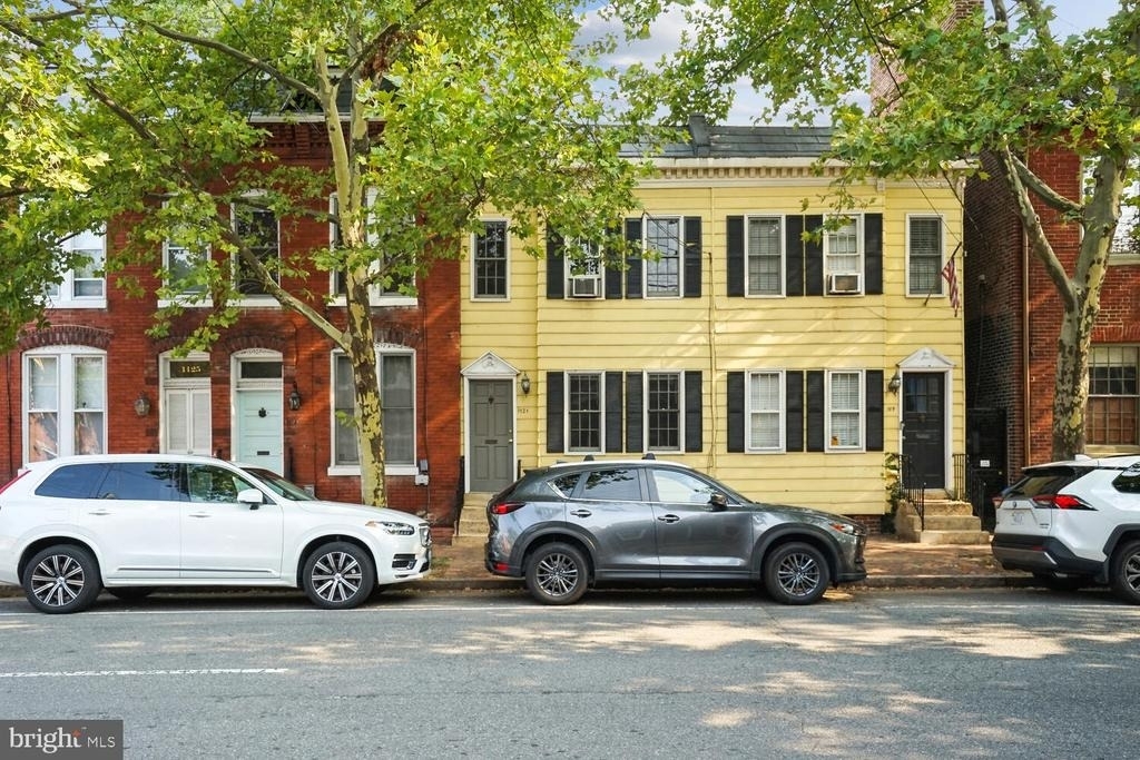 1121 Prince Street - Photo 2