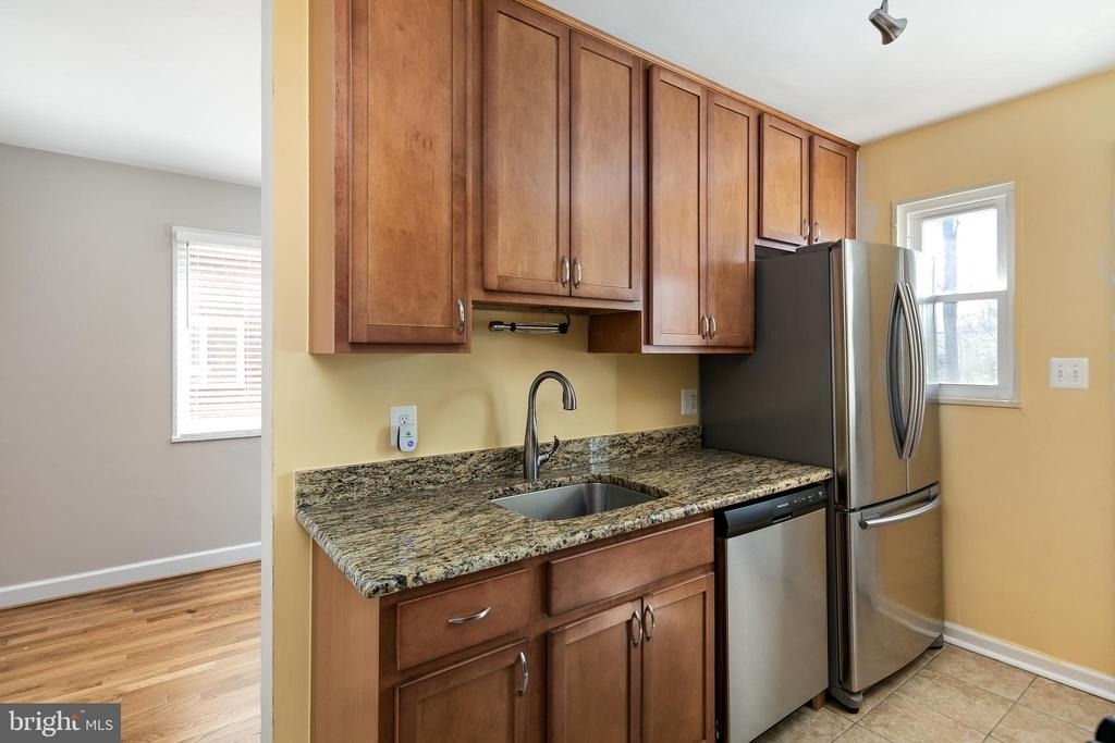 4428 Vermont Avenue - Photo 7