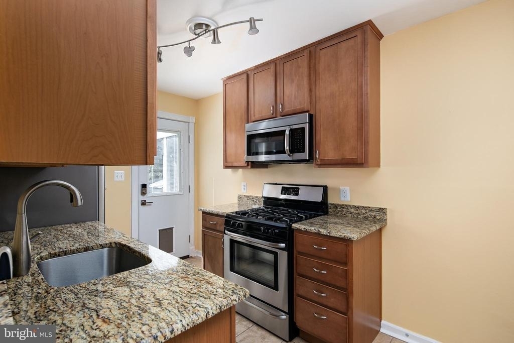 4428 Vermont Avenue - Photo 6