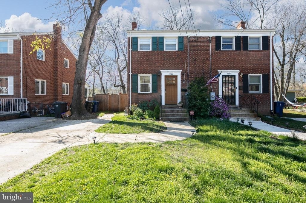 4428 Vermont Avenue - Photo 0