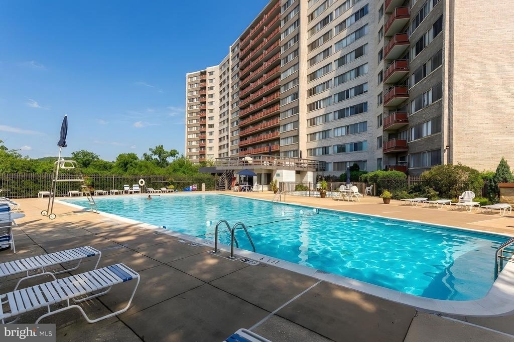 5340 Holmes Run Parkway - Photo 18