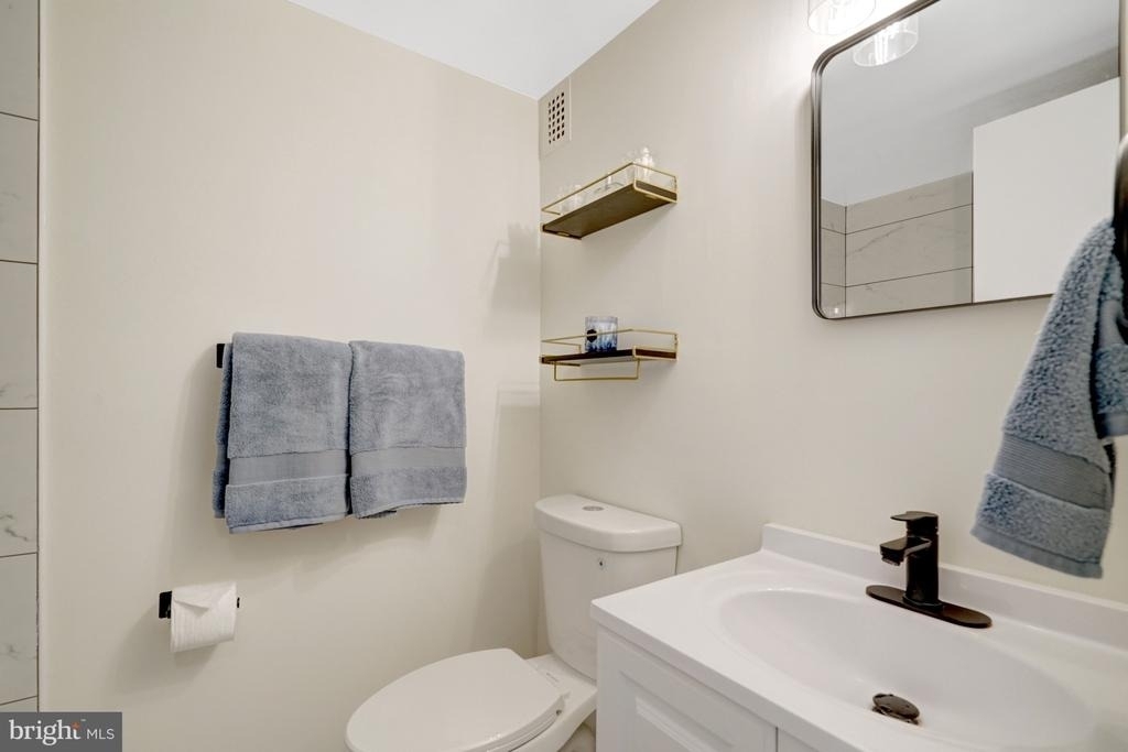 5340 Holmes Run Parkway - Photo 13