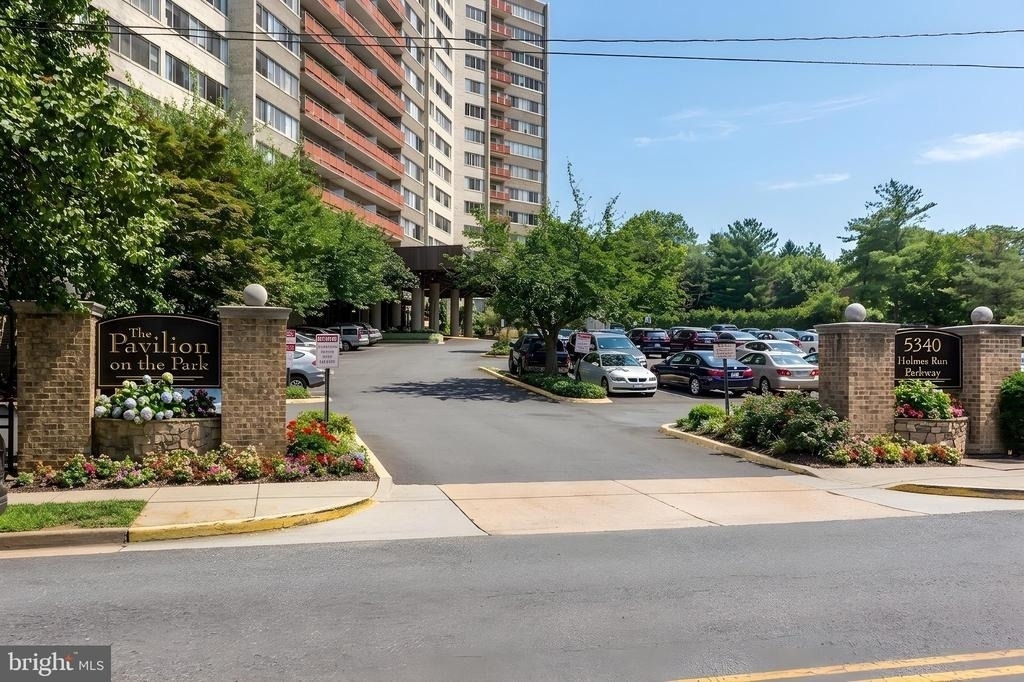 5340 Holmes Run Parkway - Photo 25