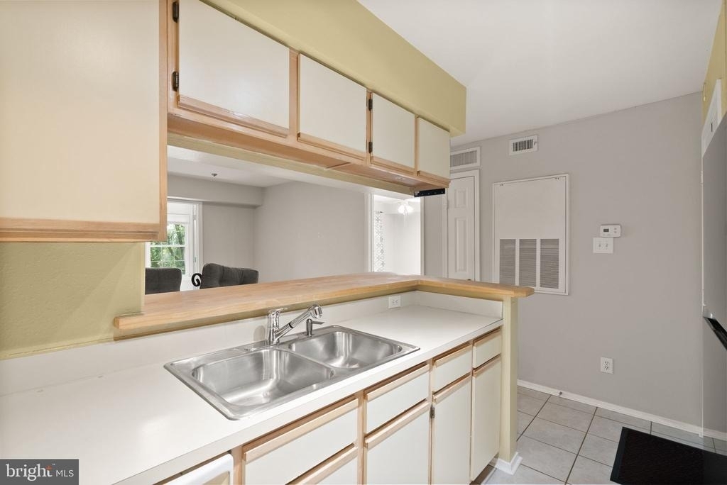 3313 Wyndham Circle - Photo 3