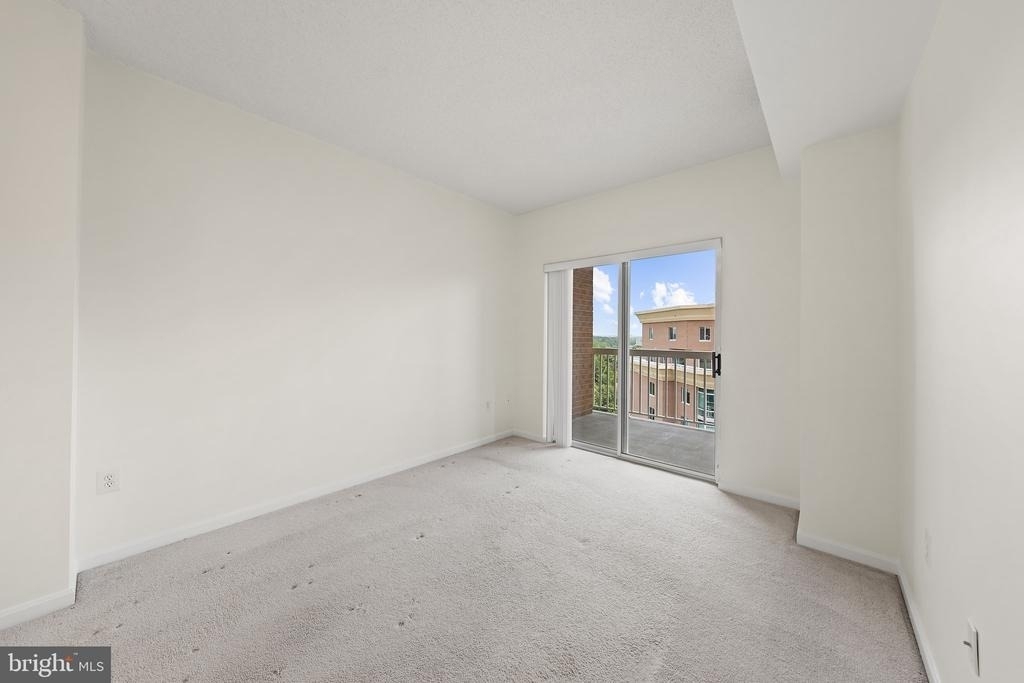 3101 N Hampton Drive - Photo 7
