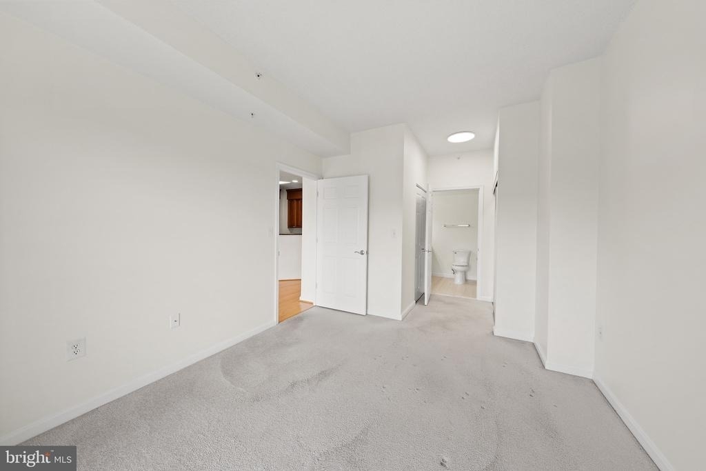 3101 N Hampton Drive - Photo 6