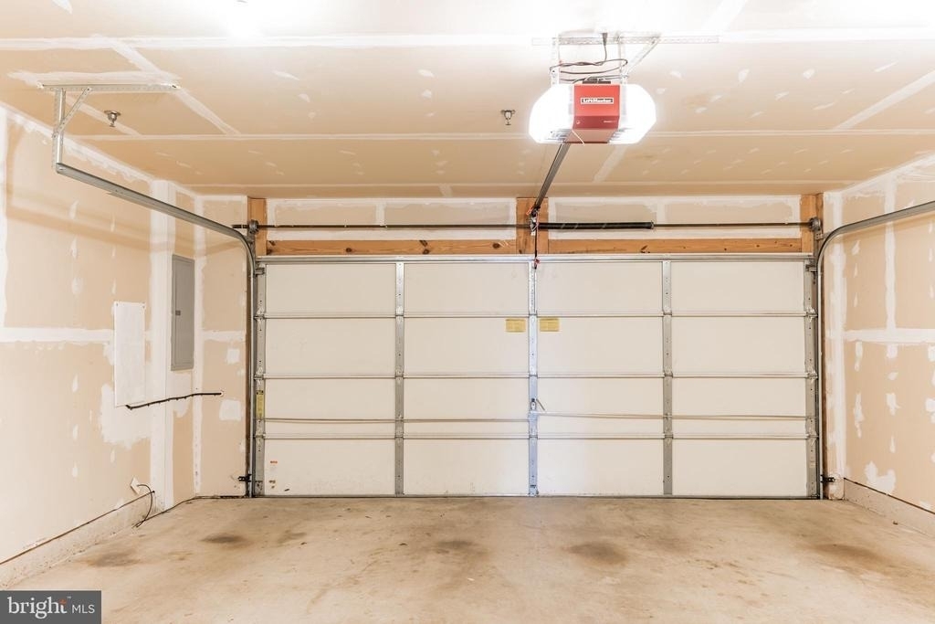908 W Glebe Road - Photo 28