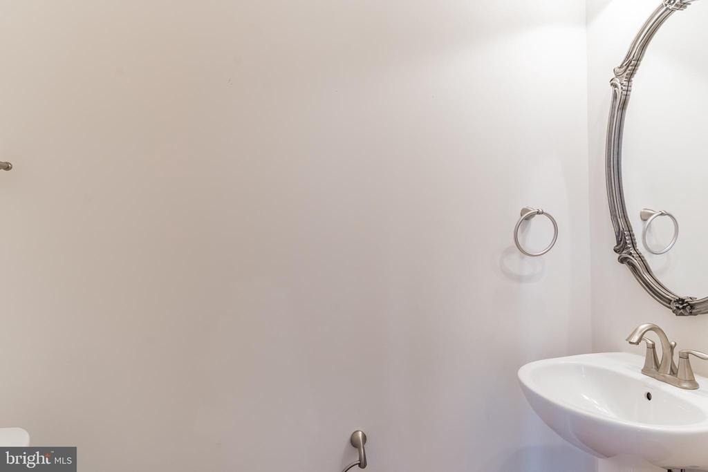 908 W Glebe Road - Photo 14