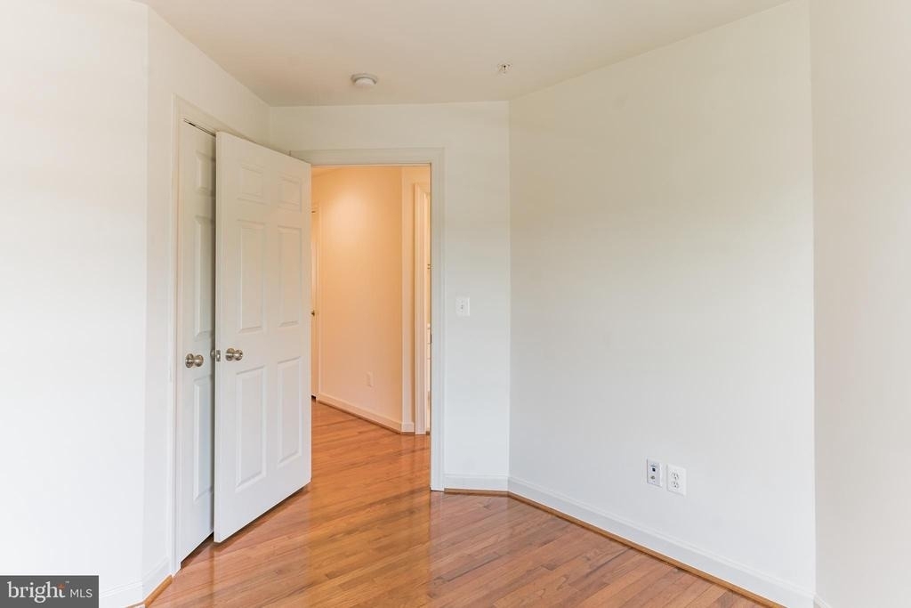 908 W Glebe Road - Photo 21
