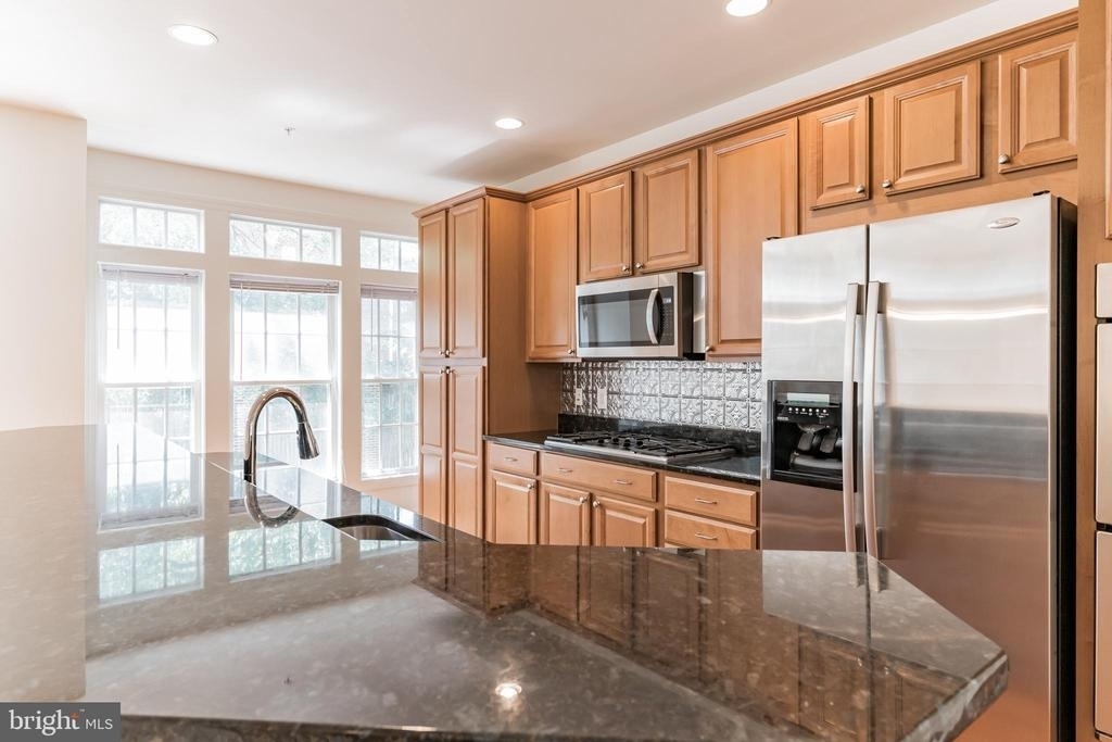 908 W Glebe Road - Photo 11