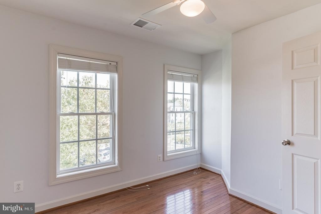 908 W Glebe Road - Photo 23