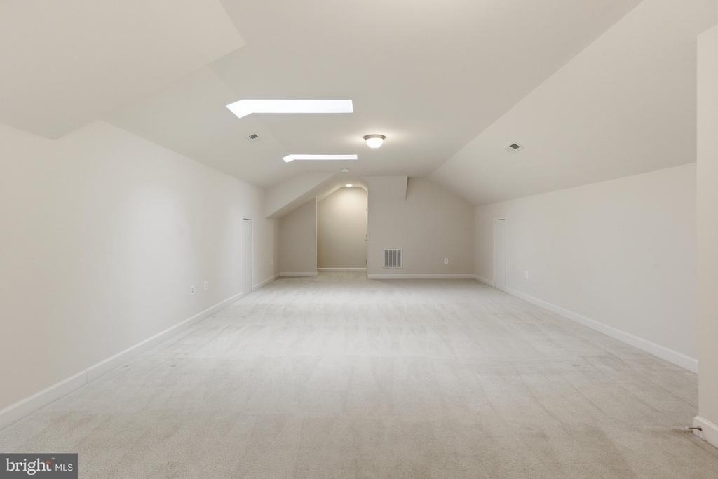 5502 16th Street N - Photo 40