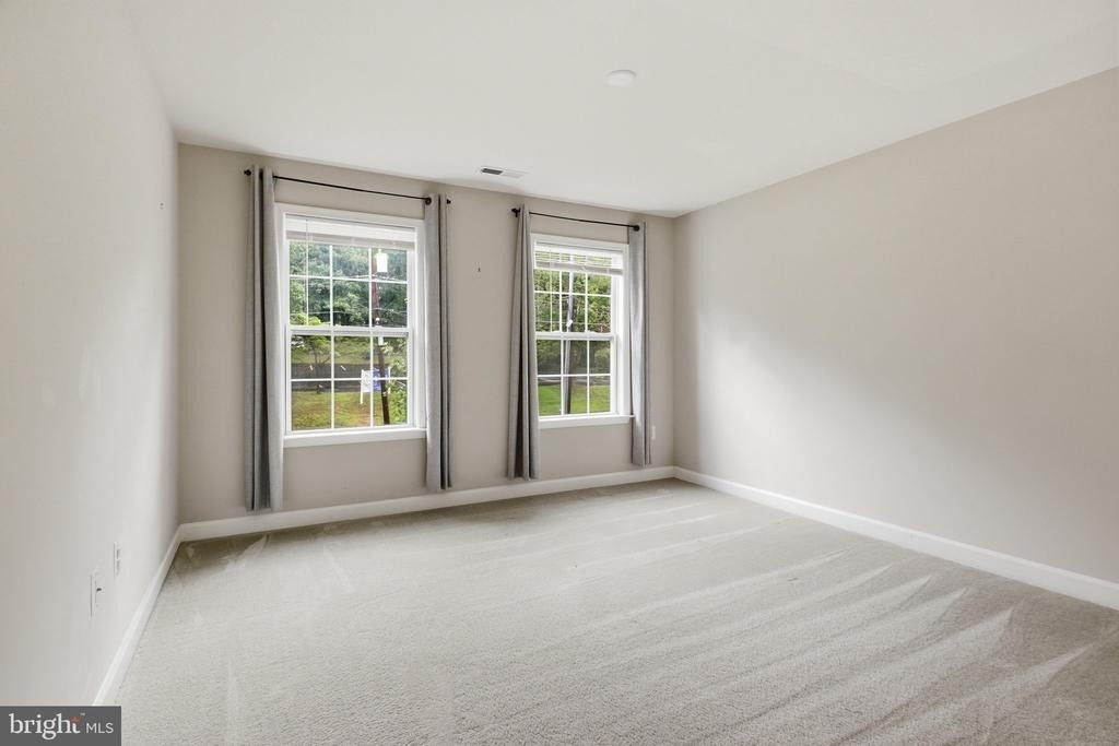 5502 16th Street N - Photo 33