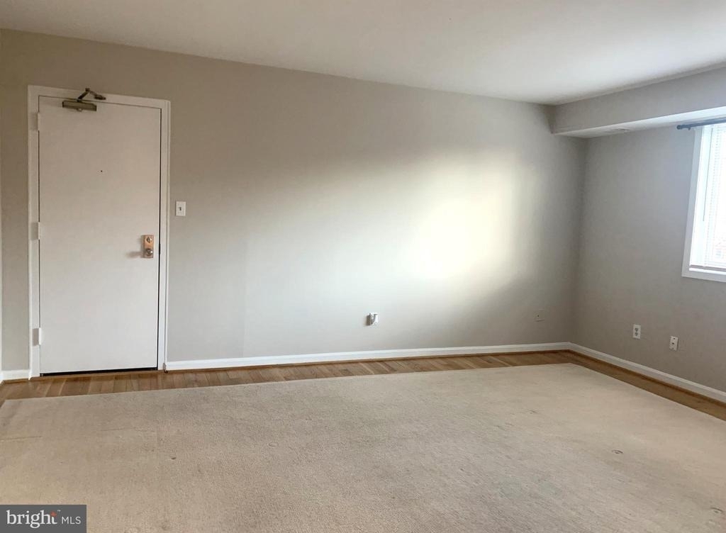 738 N Wakefield Street - Photo 1