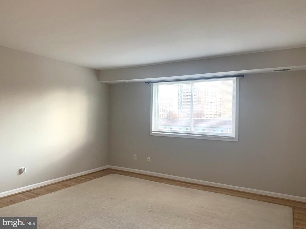 738 N Wakefield Street - Photo 2