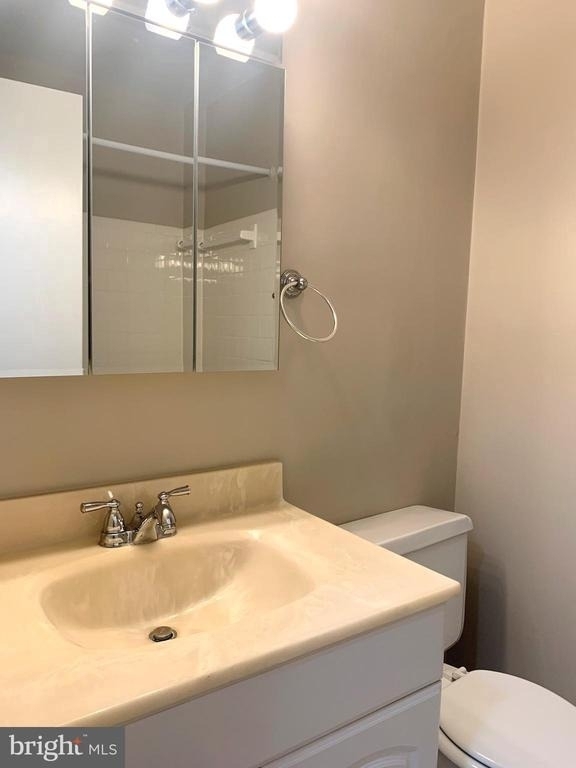 738 N Wakefield Street - Photo 18