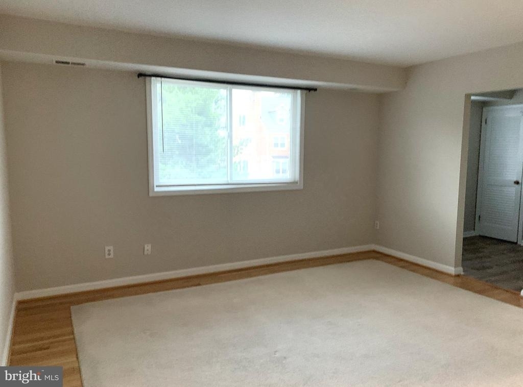 738 N Wakefield Street - Photo 3